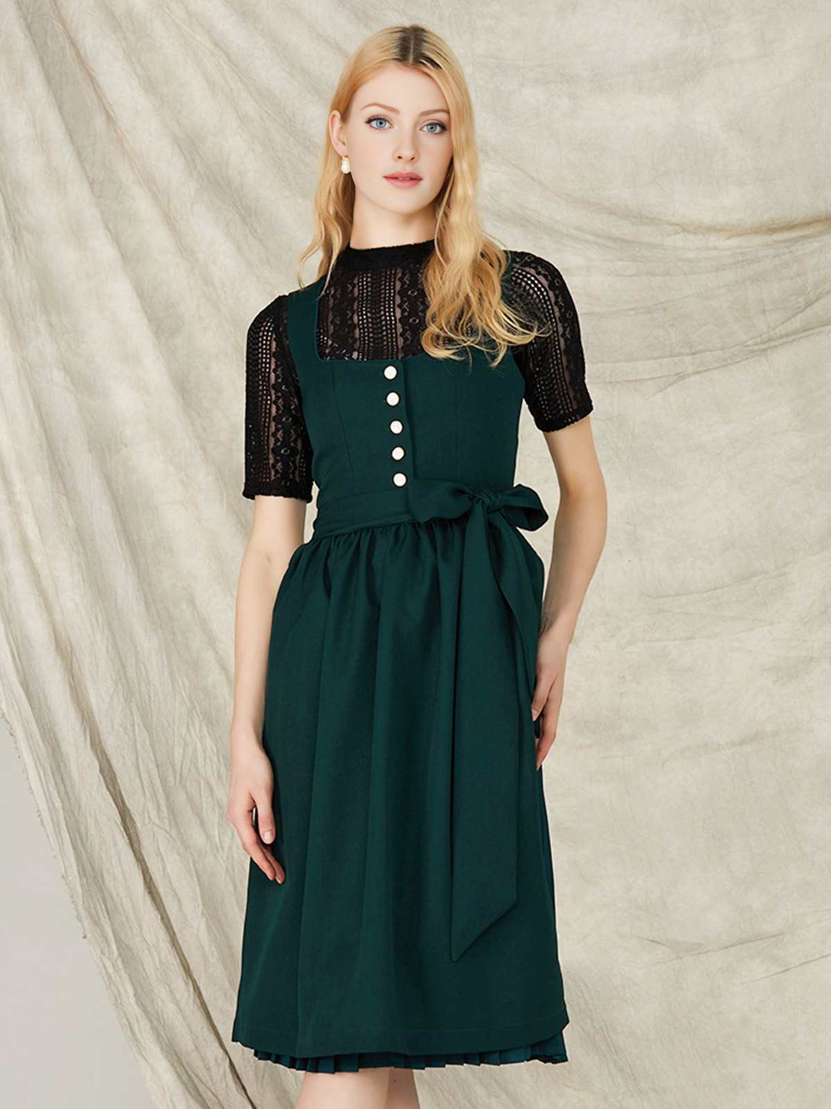 Modernes Dirndl in Grün – Eleganz trifft Tradition