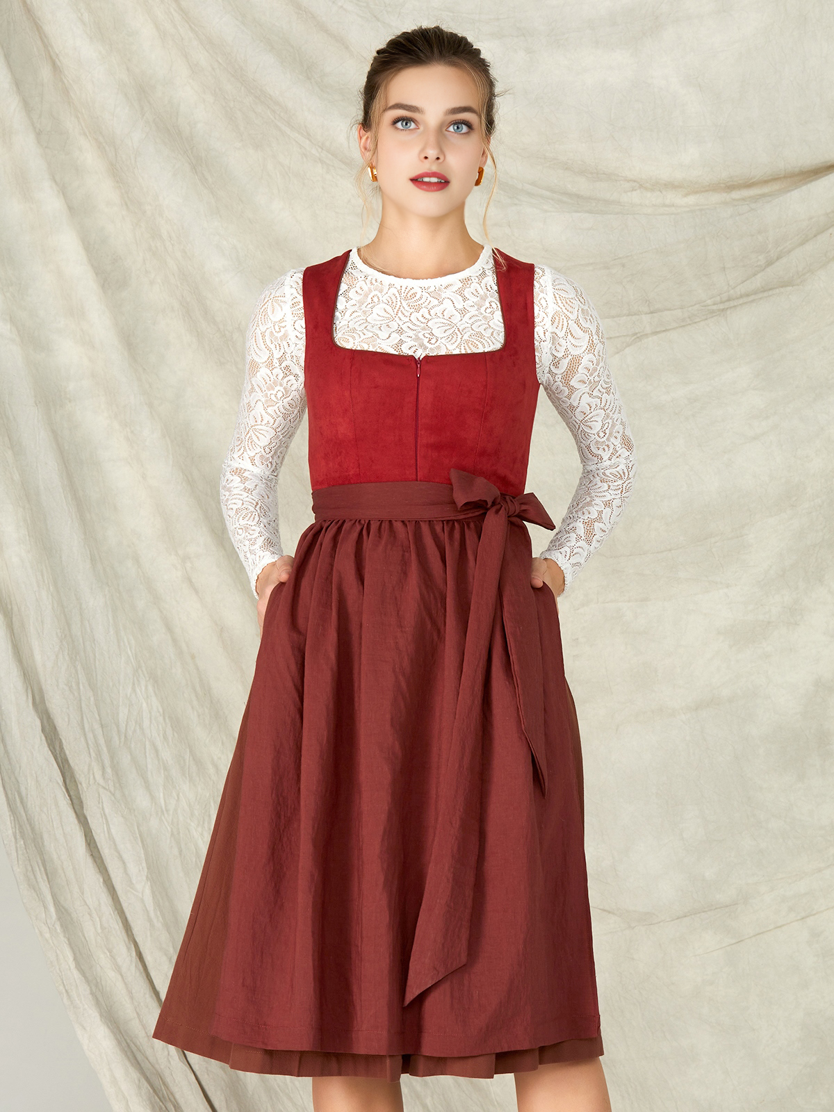 Dirndl in Rot – ein kontrastreicher Blickfang