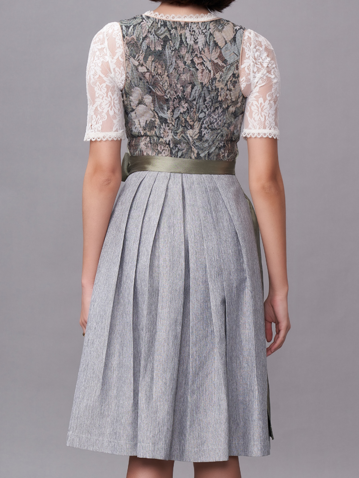 Elegantes einfarbiges Dirndl in Grün