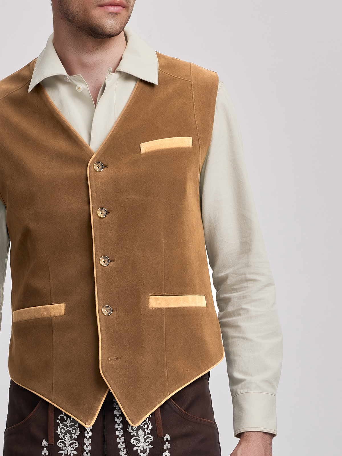 Elegante geschlossene Dirndlbluse in Gelb