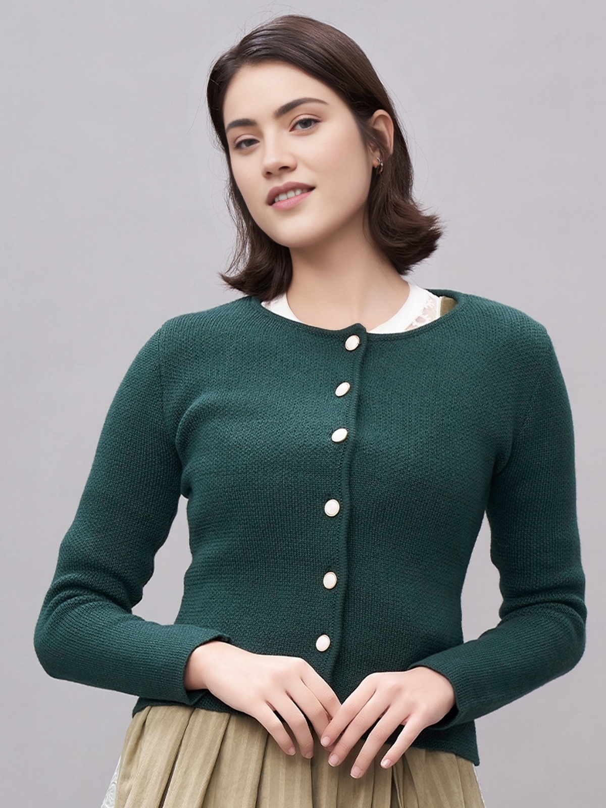 Dirndl in Grün mit Strickmuster