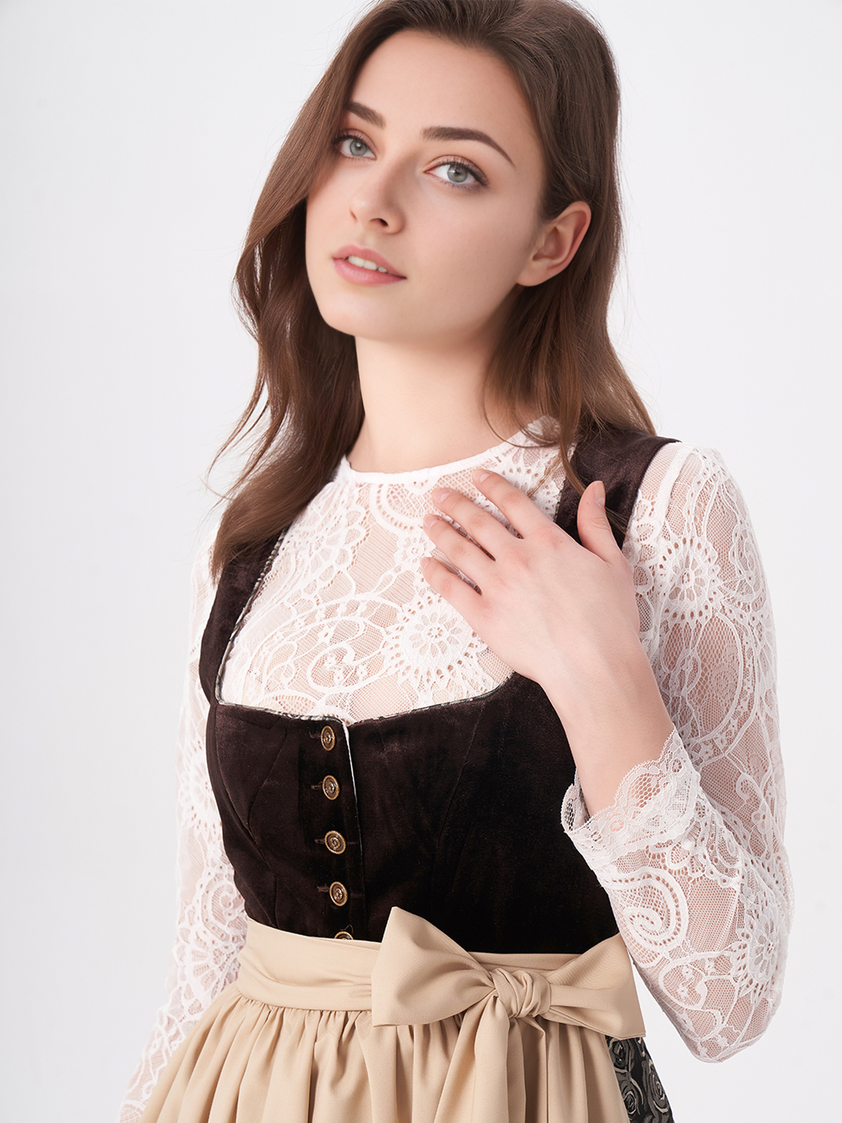Dirndl in Grün und Rot