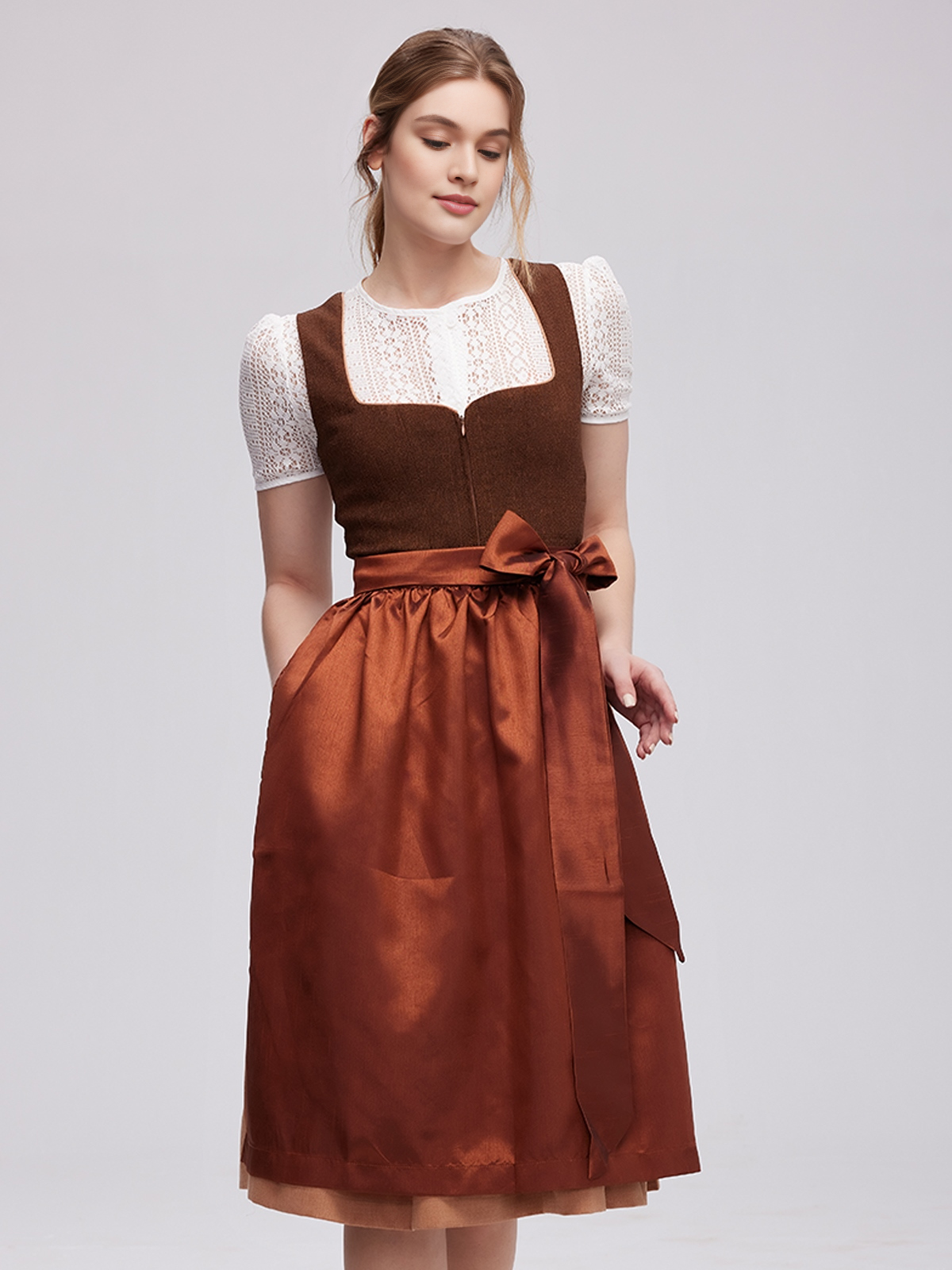 Dirndl Samt Blau – Eleganz in Perfektion