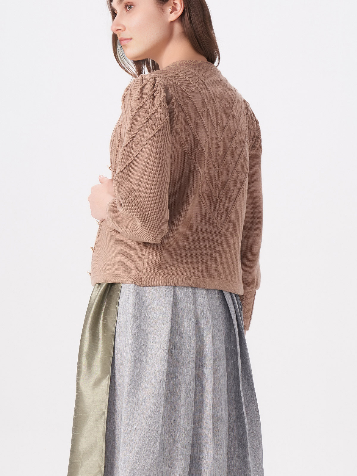 Modernes grünes Dirndl mit schlanker Silhouette