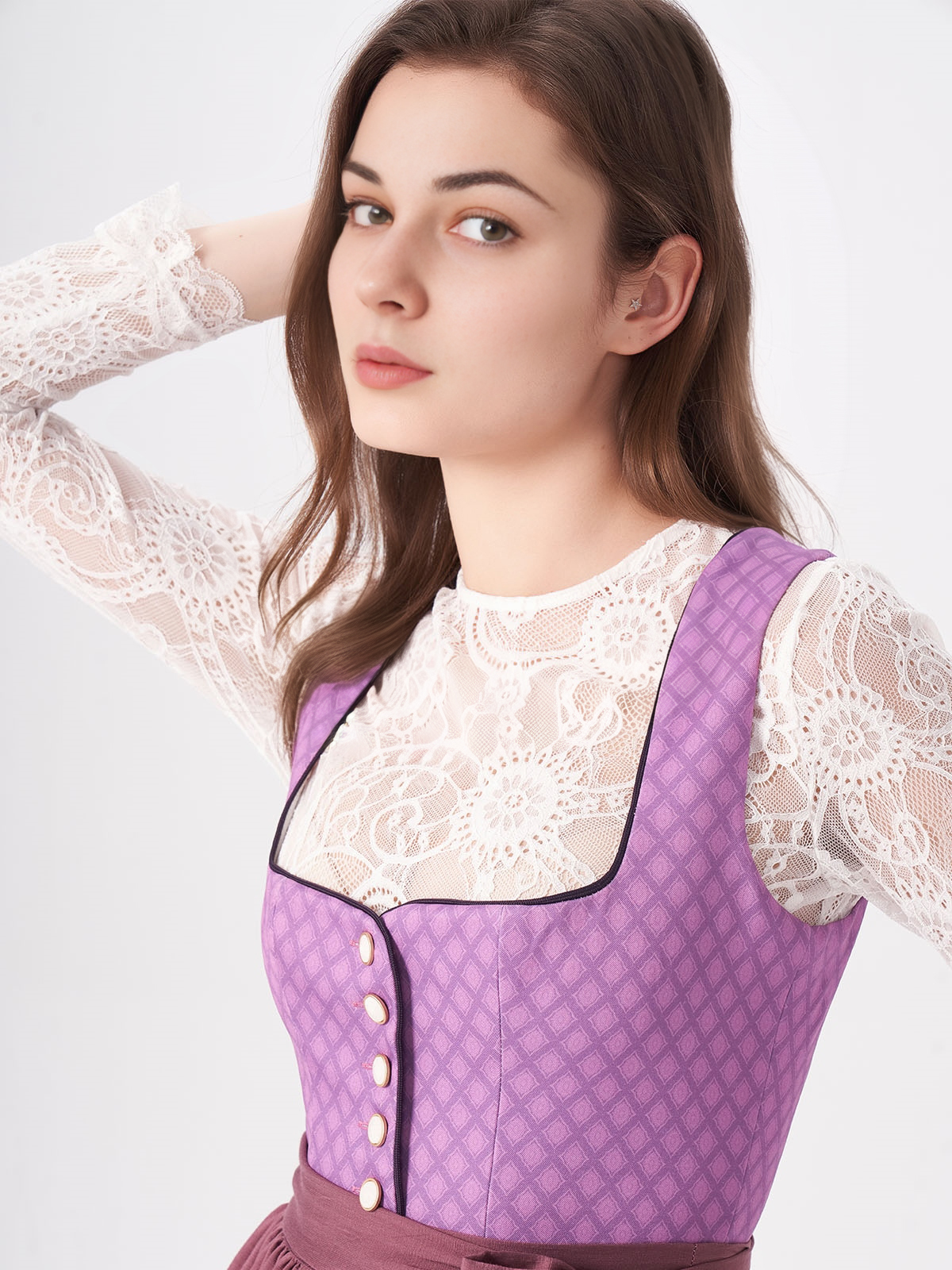 Modernes Dirndl in Lila