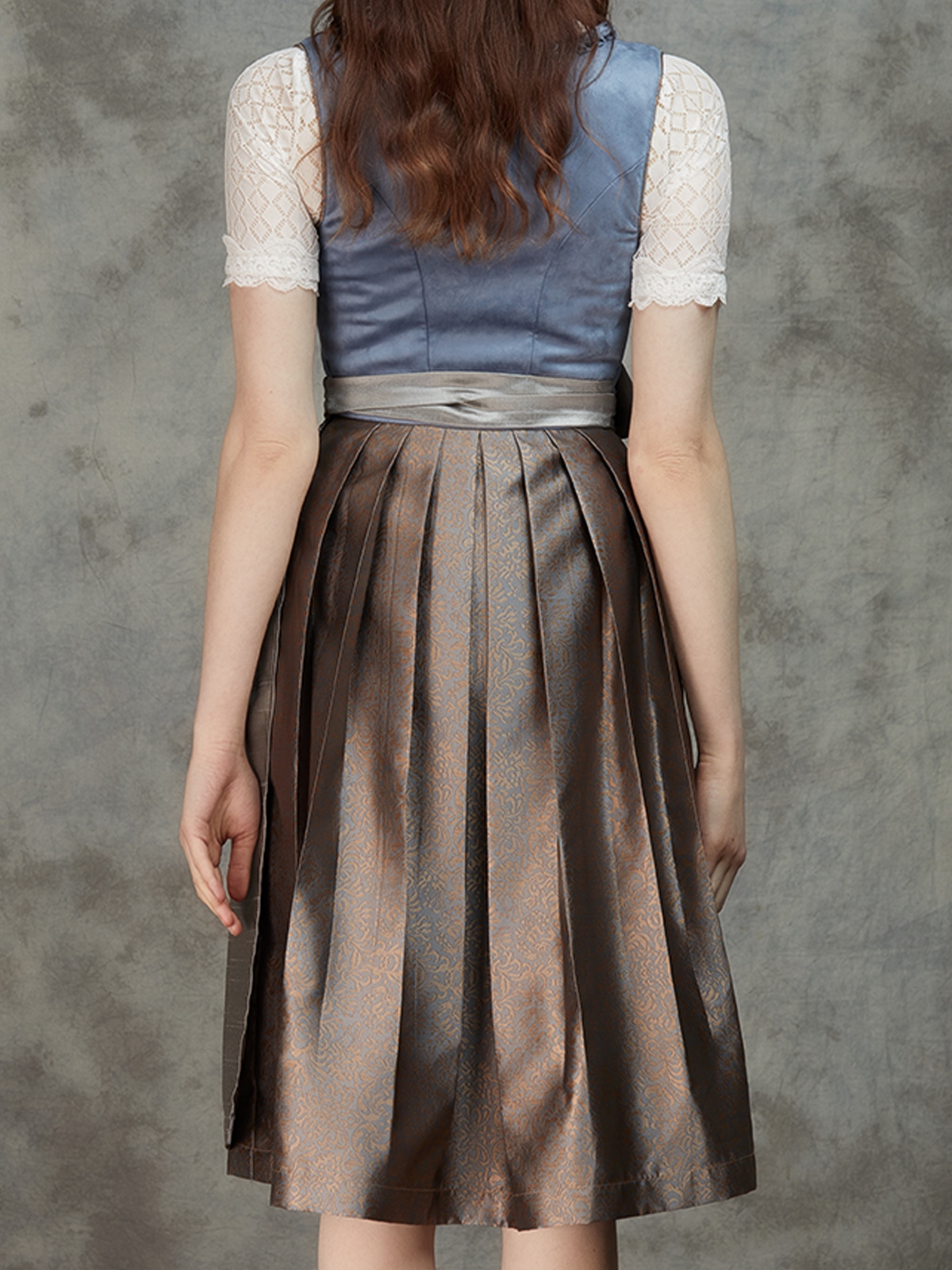 Modernes Dirndl in Blau