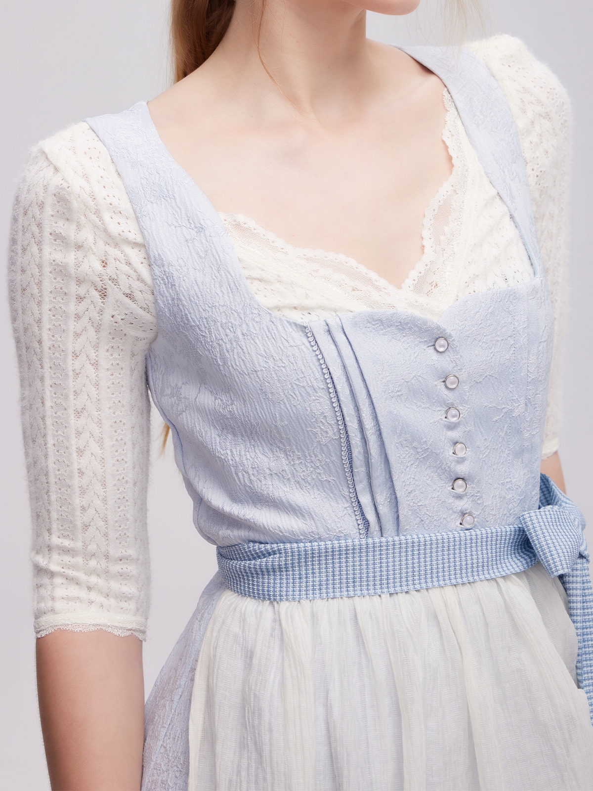 Dirndl in Rock Zitrone – frisch und stilvoll