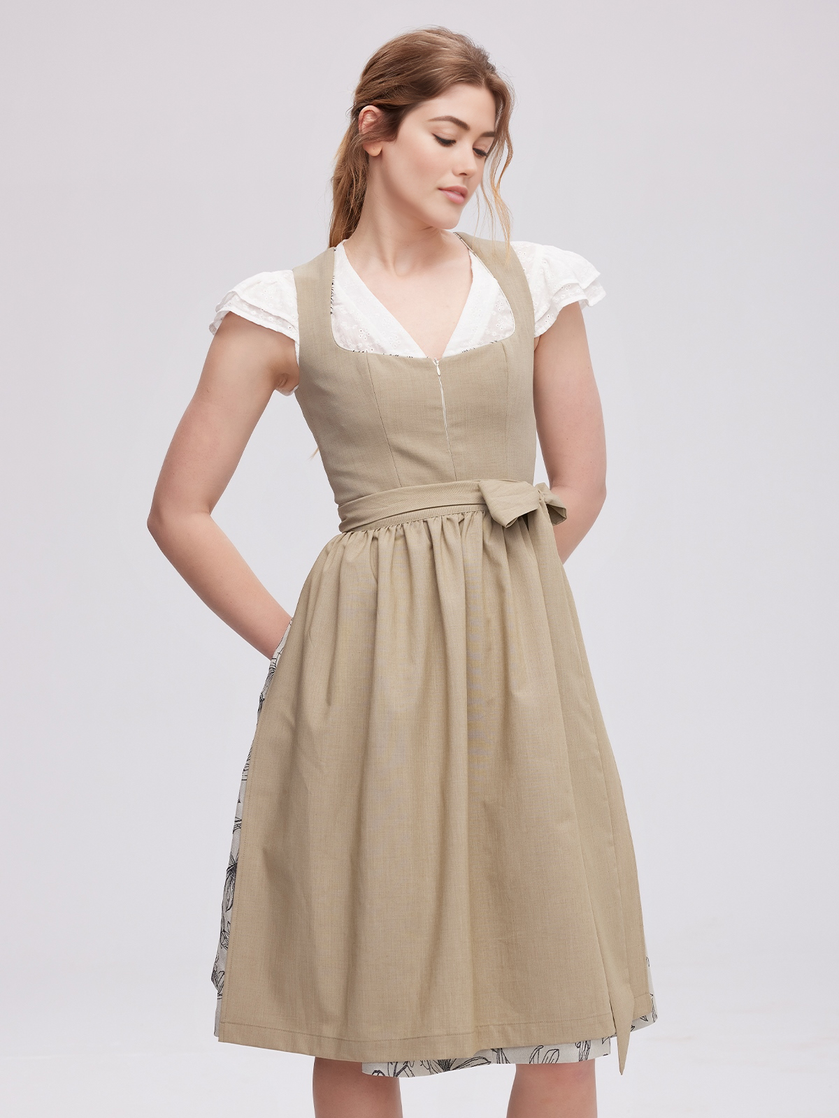 Dirndlbluse in Grün
