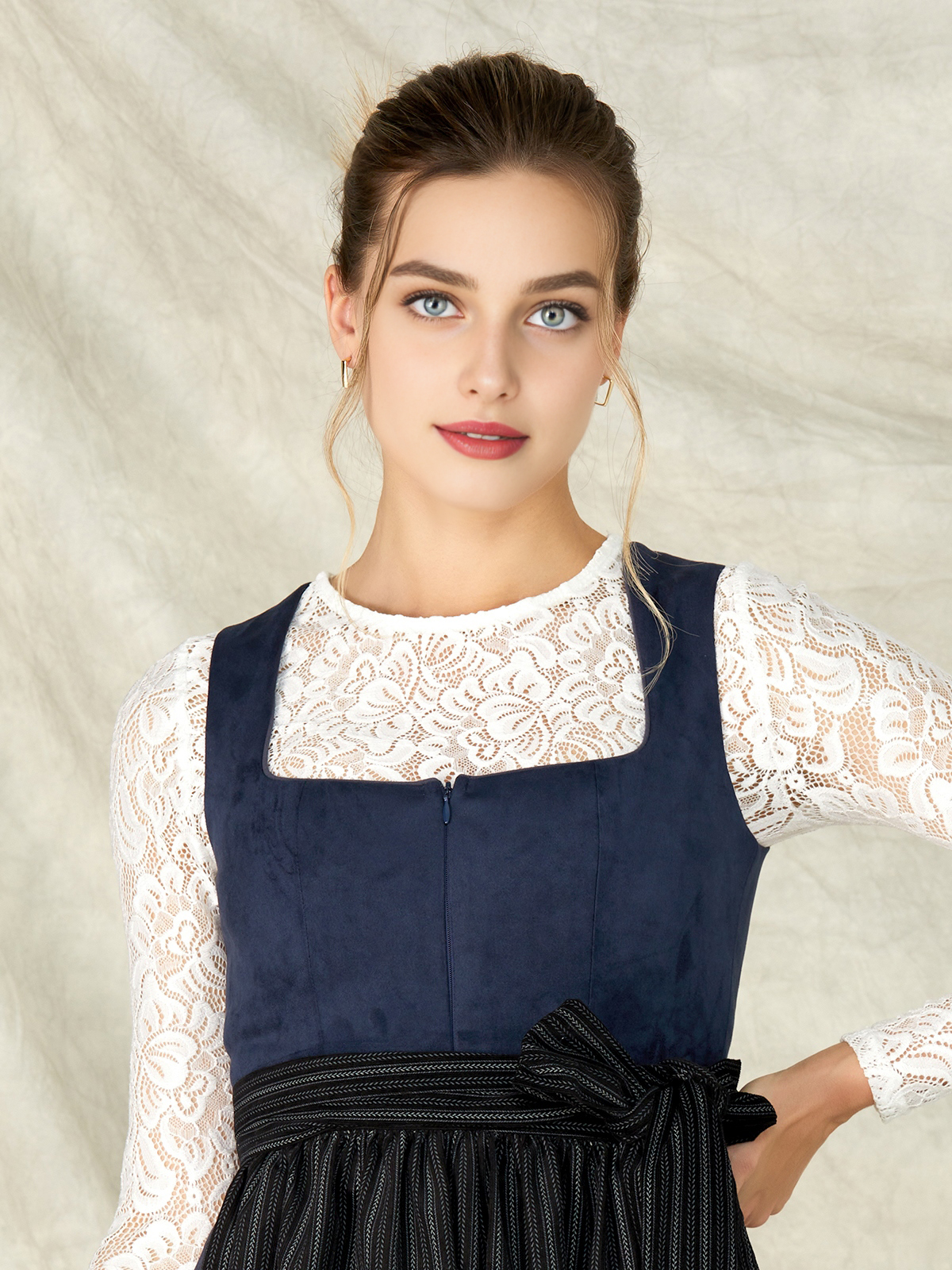Dirndl in Blau