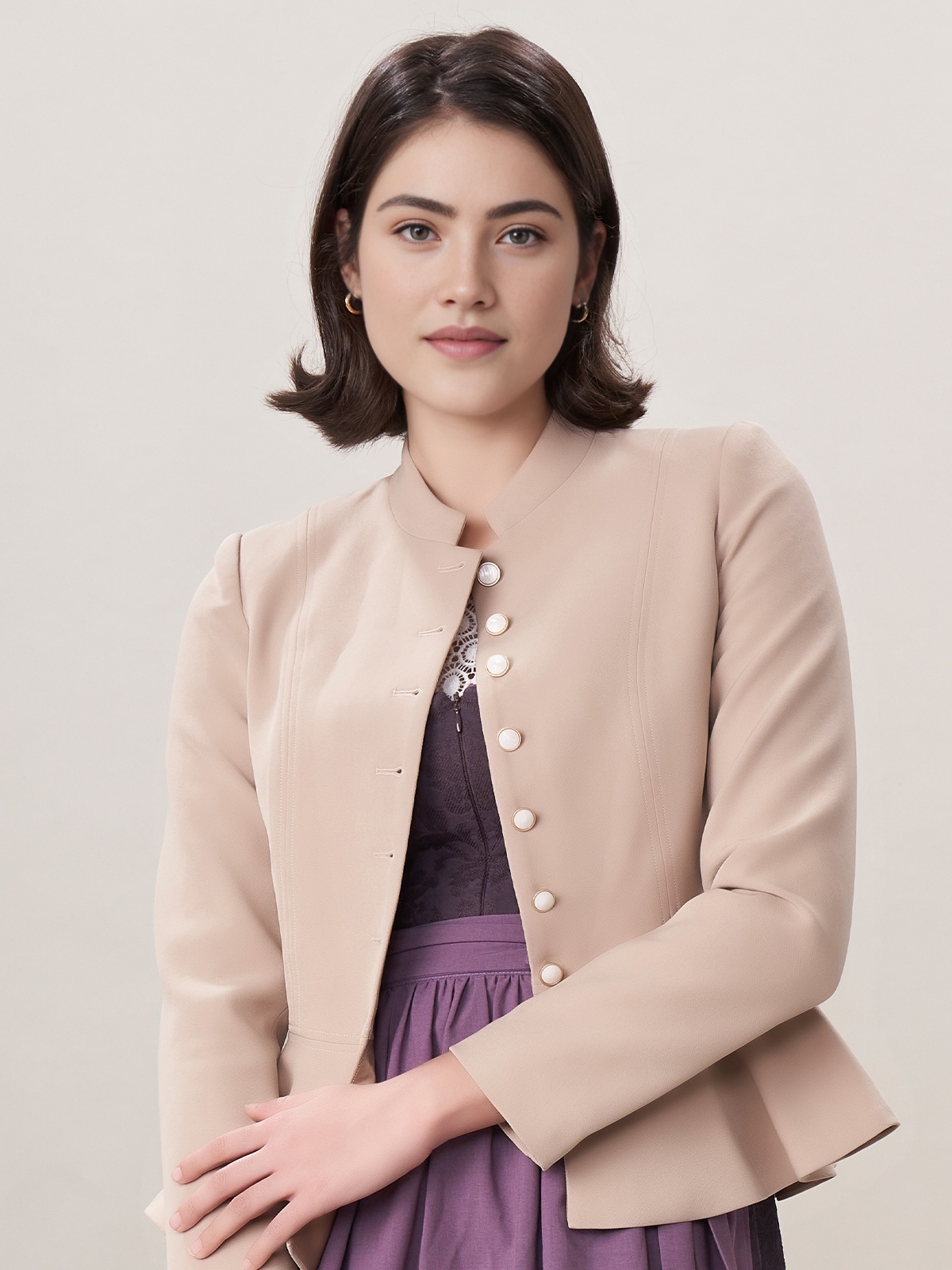 Elegantes braunes Dirndl mit modernem Schnitt