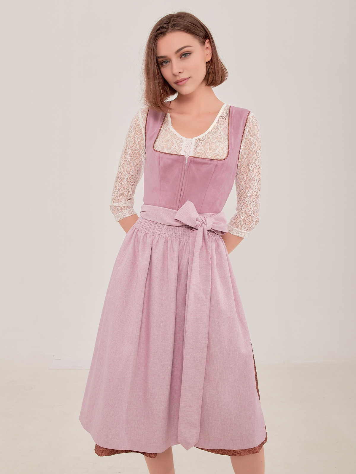 Dirndl in Lila