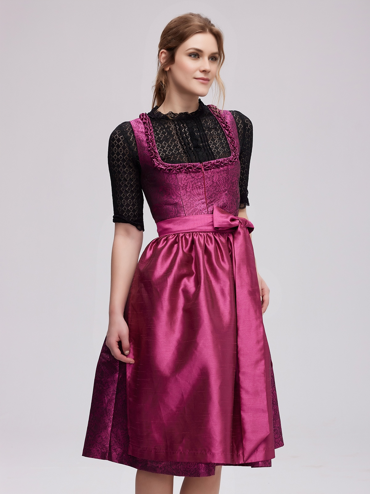Modernes Dirndl in Pink