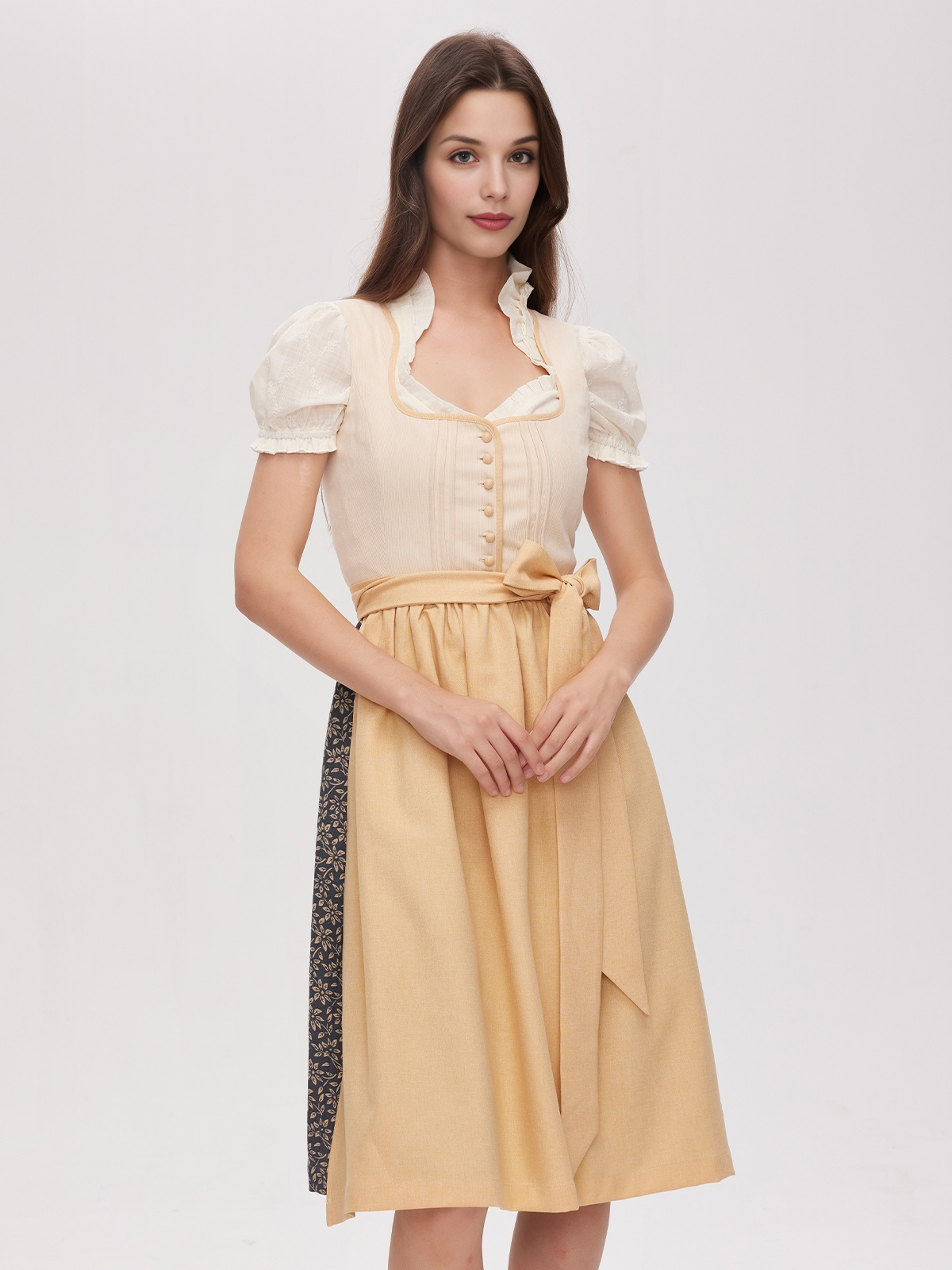 Modernes gelbes Dirndl mit frischem Design