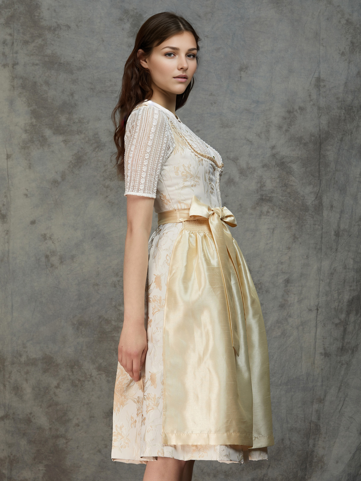 Dirndl in Pink und Grün