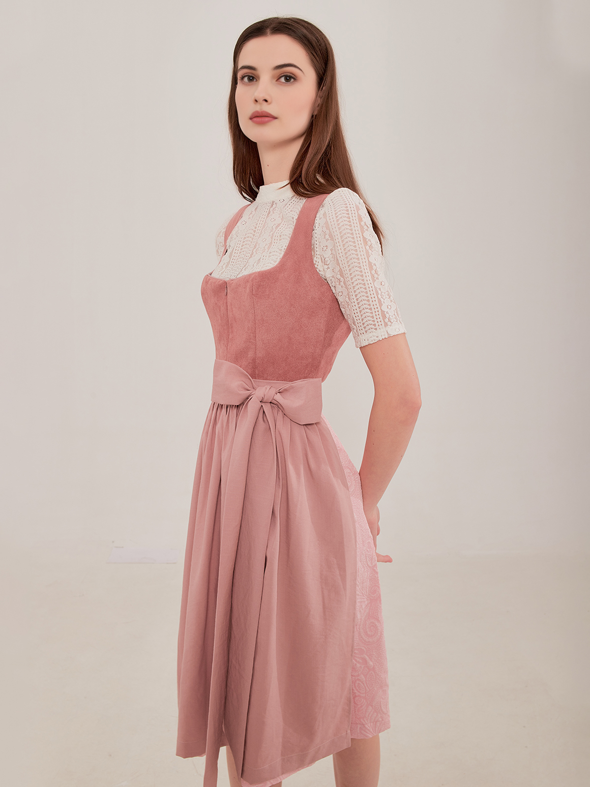 Dirndl Orange mit rosa Bluse